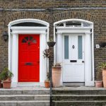 Choisir la porte d'entrée idéale pour personnaliser et valoriser votre maison