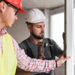 Pourquoi l’accompagnement sur mesure est essentiel en rénovation de menuiseries ?